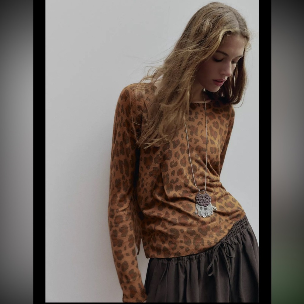 Zara Limited edition Leopard animal Print Long Sleeve jumper